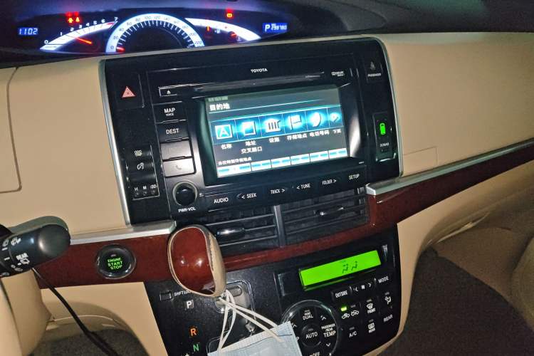 Used Toyota Previa 2012 2.4L 7-Seater Luxury Edition Audio And AC Panel