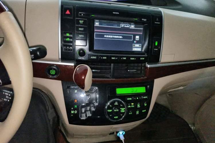 Used Toyota Previa 2012 2.4L 7-Seater Luxury Edition Audio And AC Panel