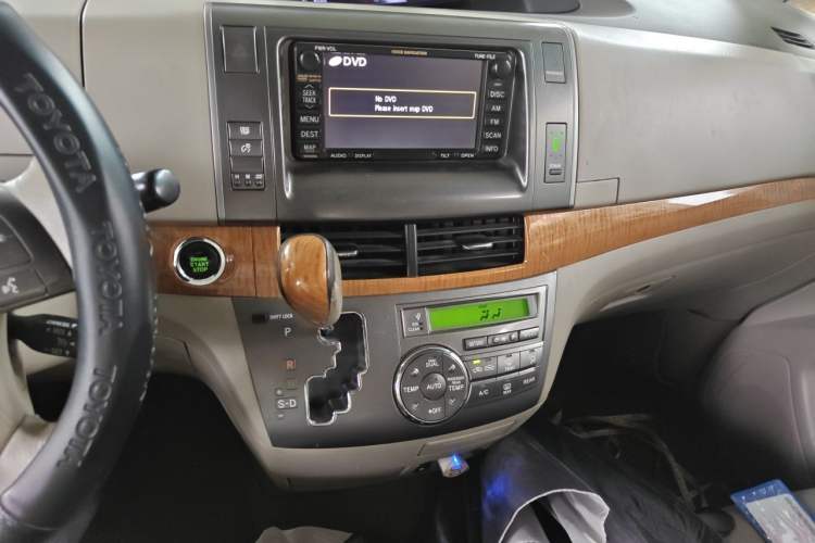 Used Toyota Previa 2012 2.4L 7-Seater Standard Edition Audio And AC Panel