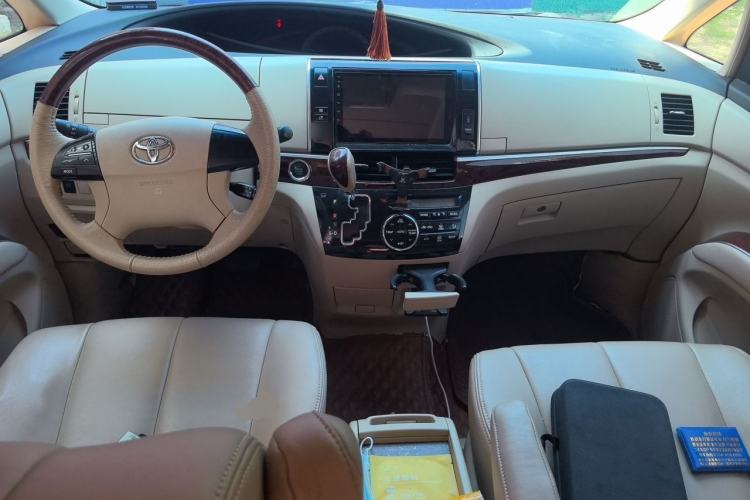 Used Toyota Previa 2012 2.4L 7-Seater Standard Edition Center Console