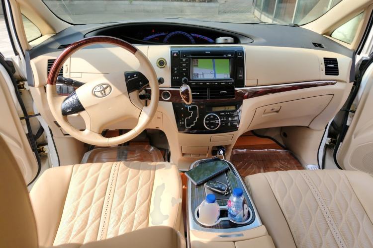 Used Toyota Previa 2012 3.5L 7-Seater Luxury Version Center Console
