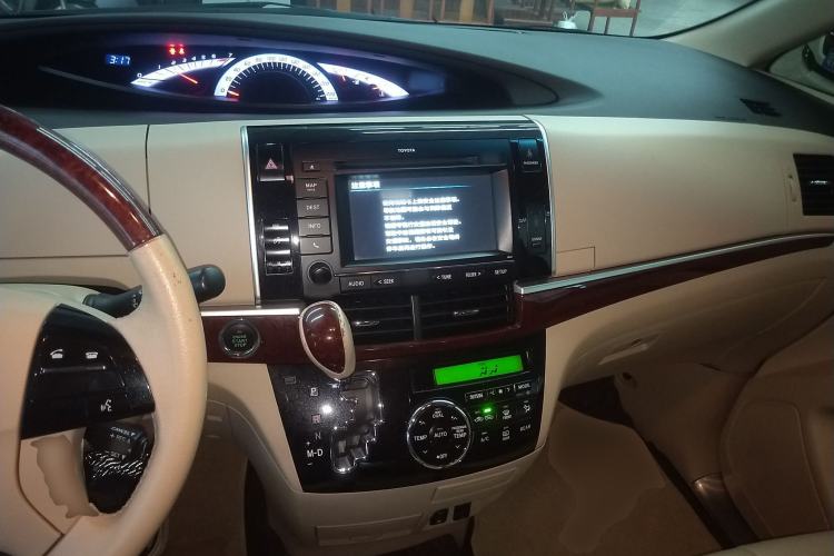 Used Toyota Previa 2012 2.4L 7-Seater Luxury Edition Center Console