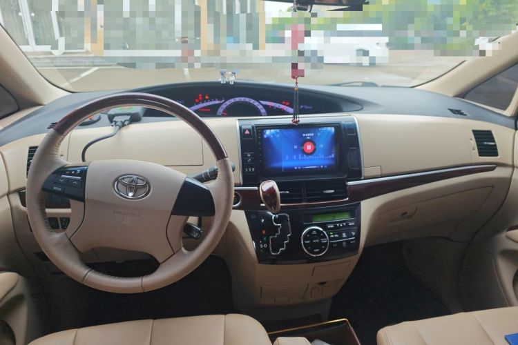 Used Toyota Previa  Center Console