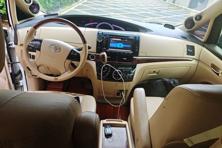Used Toyota Previa 2012 2.4L 7-Seater Luxury Edition Center Console