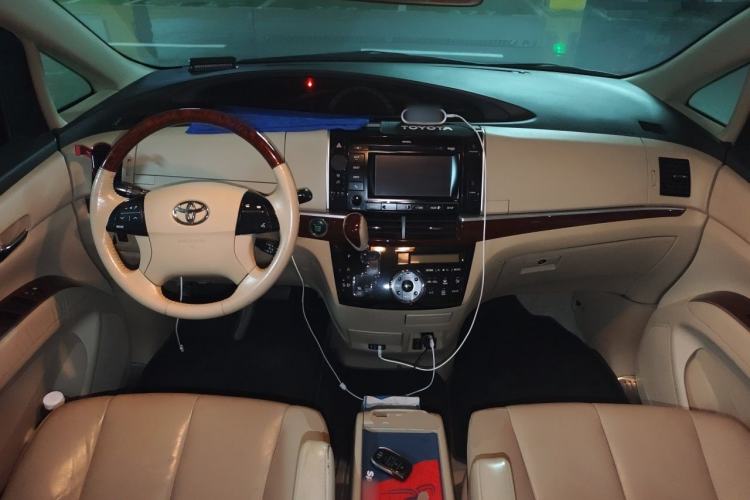 Used Toyota Previa 2012 3.5L 7-Seater Luxury Version Center Console