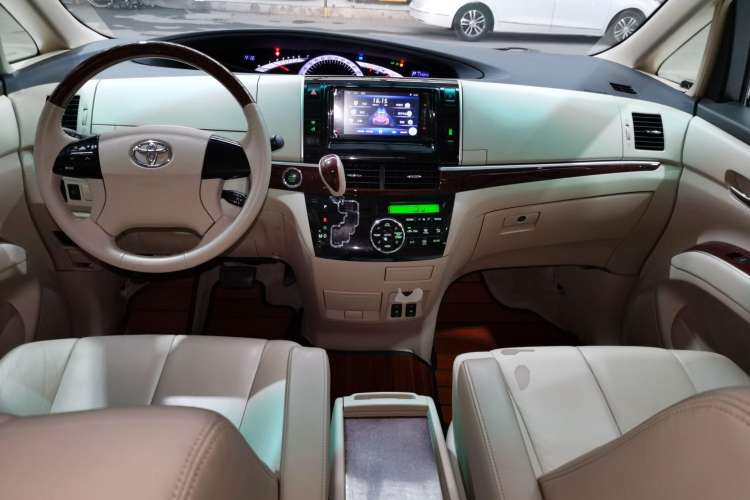 Used Toyota Previa 2012 2.4L 7-Seater Standard Edition Center Console