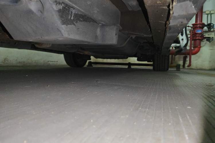 Used Toyota Previa 2012 2.4L 7-Seater Standard Edition Chassis Front Left