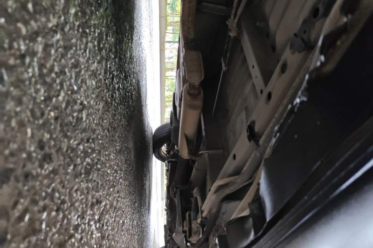 Used Toyota Previa 2012 2.4L 7-Seater Standard Edition Chassis Rear Right