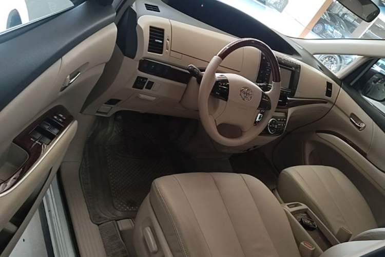 Used Toyota Previa 2012 2.4L 7-Seater Luxury Edition Driver Seat