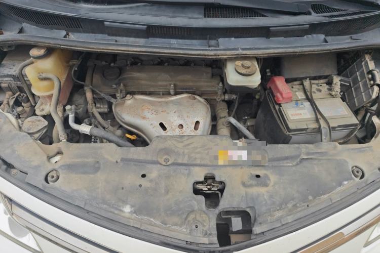 Used Toyota Previa  Engine Bay