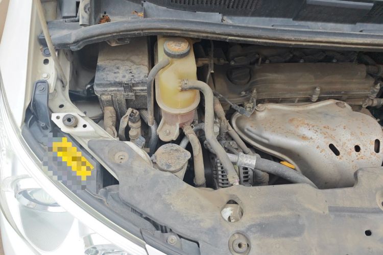 Used Toyota Previa  Engine Bay Right