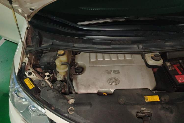 Used Toyota Previa 2012 3.5L 7-Seater Luxury Version Engine Bay Right
