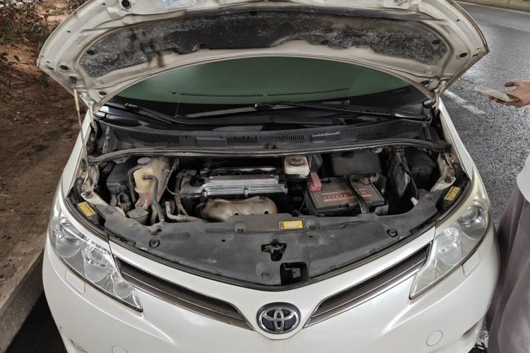Used Toyota Previa 2012 2.4L 7-Seater Standard Edition Engine Bay