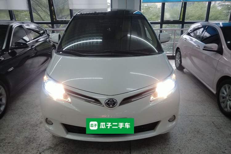 Used Toyota Previa 2012 2.4L 7-Seater Luxury Edition Front