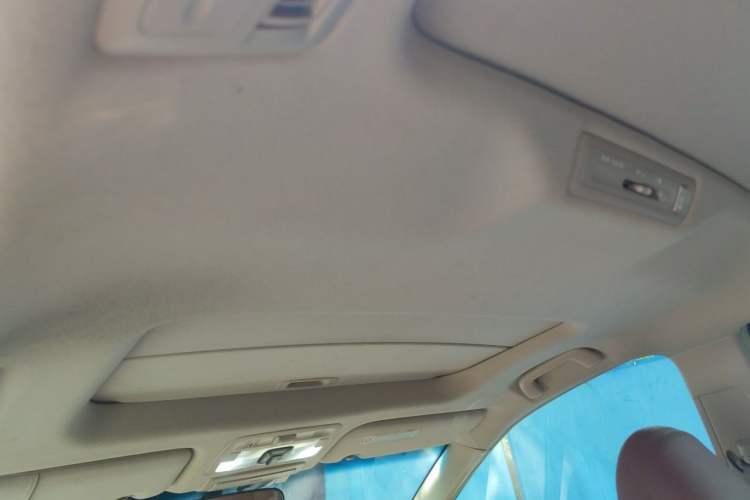 Used Toyota Previa  Headliner