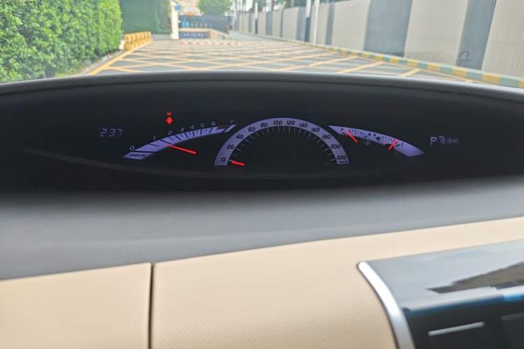 Used Toyota Previa 2012 2.4L 7-Seater Luxury Edition Instrument Cluster