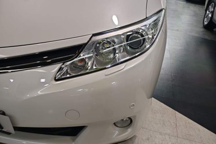 Used Toyota Previa 2012 2.4L 7-Seater Luxury Edition Left Front Headlight
