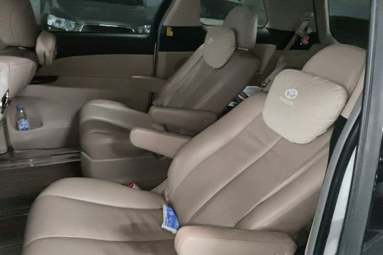Used Toyota Previa 2012 2.4L 7-Seater Luxury Edition Left Rear Seat