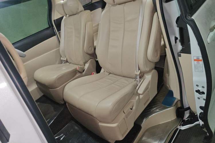 Used Toyota Previa 2012 2.4L 7-Seater Standard Edition Left Rear Seat
