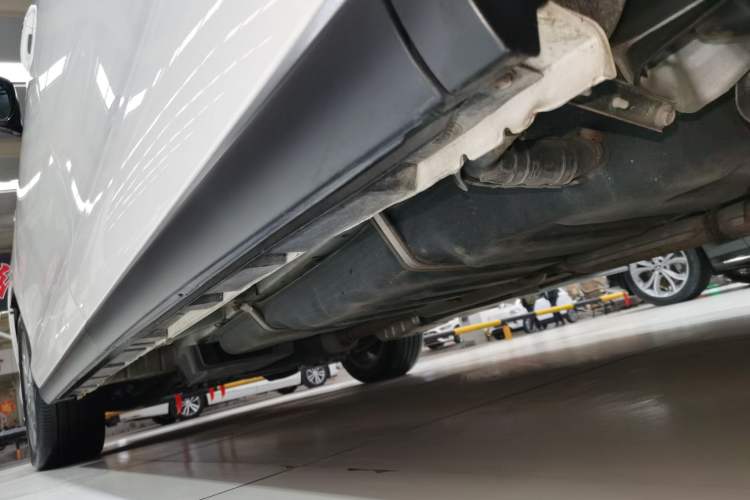 Used Toyota Previa 2012 2.4L 7-Seater Standard Edition Left Side Sill