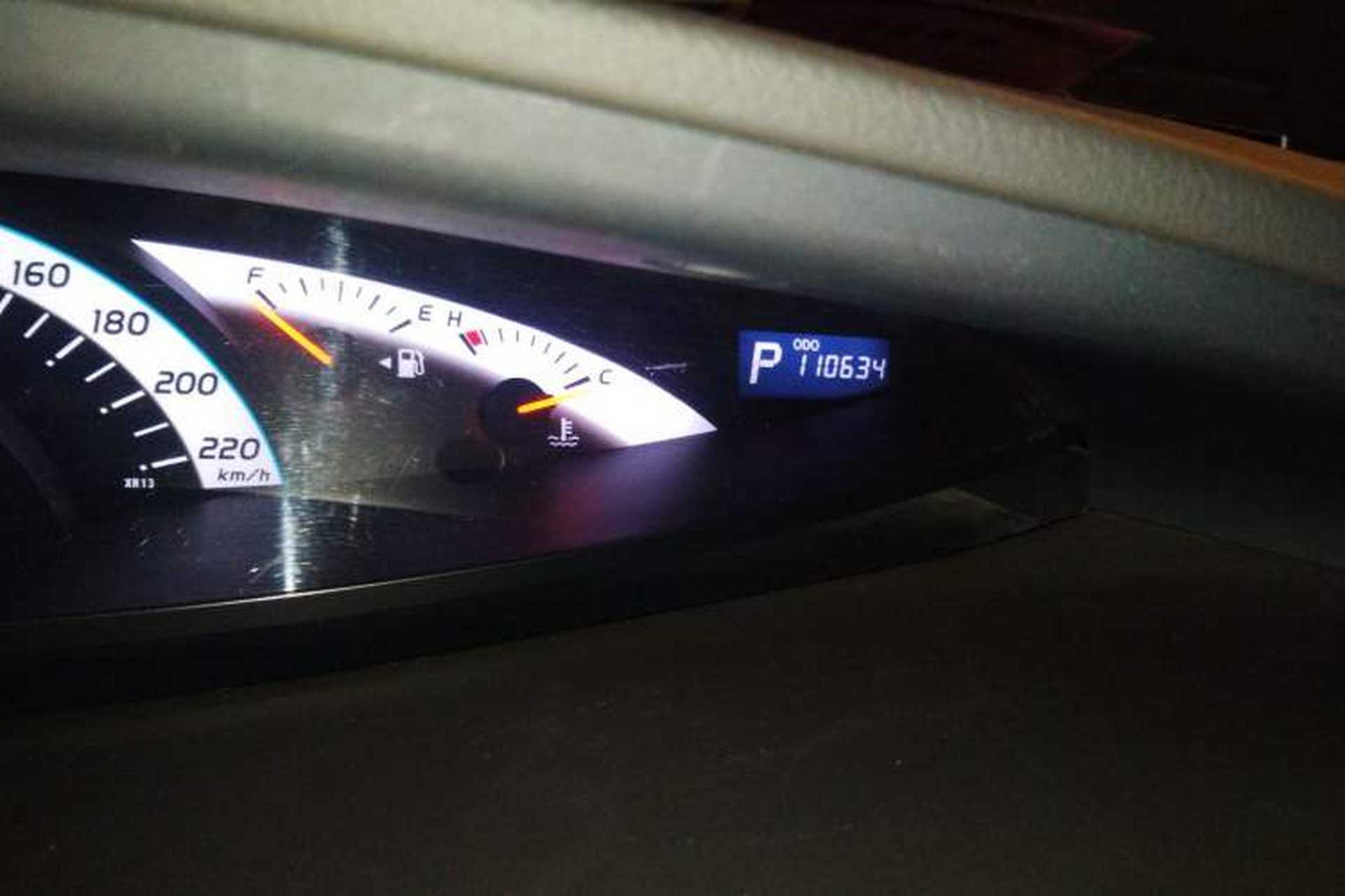 Used Toyota Previa 2012 2.4L 7-Seater Luxury Edition Odometer Close Up