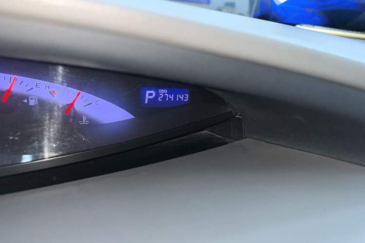 Used Toyota Previa 2012 3.5L 7-Seater Luxury Version Odometer Close Up
