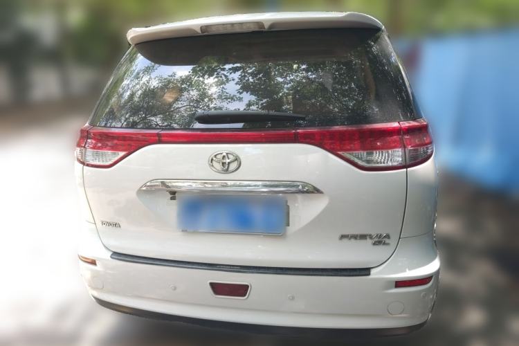 Used Toyota Previa  Rear