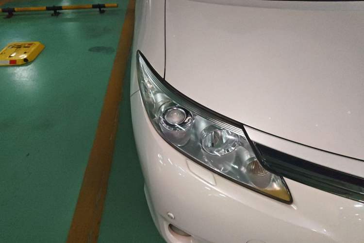 Used Toyota Previa 2012 2.4L 7-Seater Luxury Edition Right Front Headlight