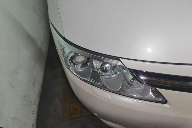 Used Toyota Previa 2012 2.4L 7-Seater Standard Edition Right Front Headlight