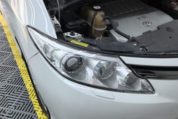 Used Toyota Previa 2012 3.5L 7-Seater Luxury Version Right Front Headlight
