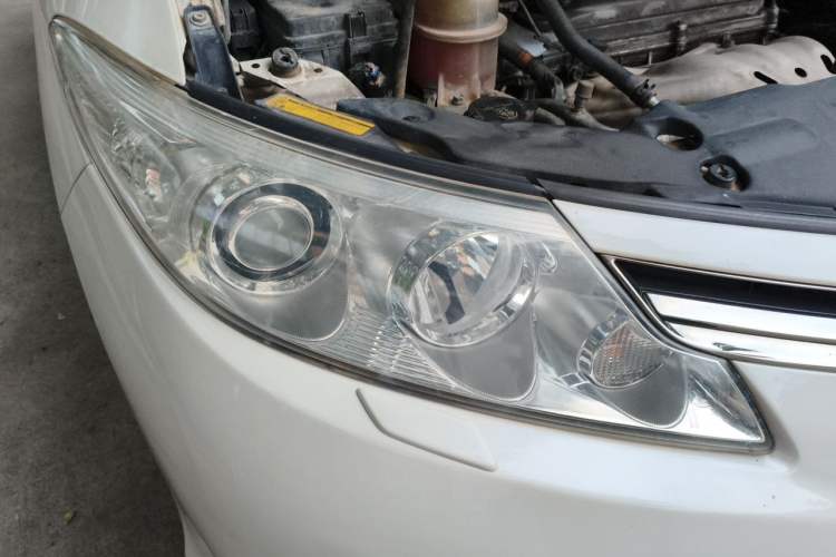 Used Toyota Previa 2012 2.4L 7-Seater Luxury Edition Right Front Headlight