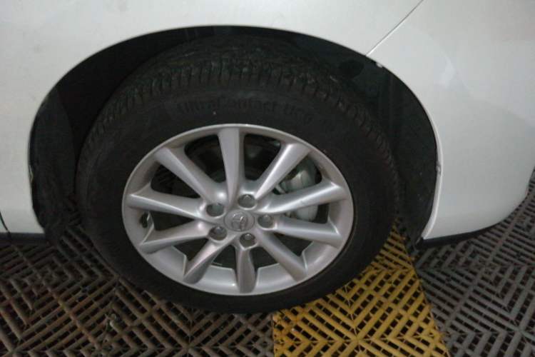 Used Toyota Previa 2012 2.4L 7-Seater Luxury Edition Right Front Wheel Hub