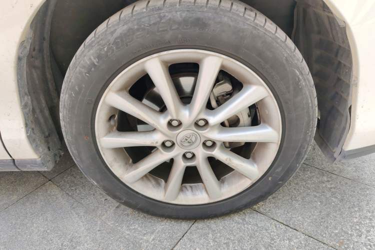 Used Toyota Previa 2012 3.5L 7-Seater Luxury Version Right Front Wheel Hub