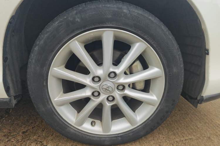 Used Toyota Previa  Right Front Wheel Hub