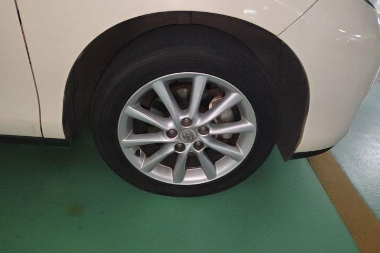Used Toyota Previa 2012 2.4L 7-Seater Luxury Edition Right Front Wheel Hub
