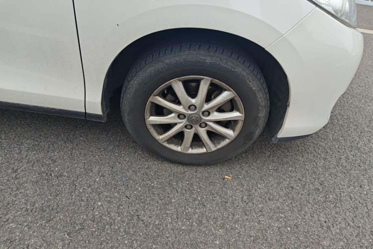 Used Toyota Previa 2012 2.4L 7-Seater Luxury Edition Right Front Wheel Hub