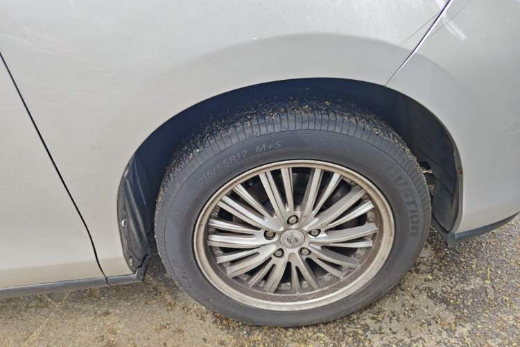 Used Toyota Previa 2012 2.4L 7-Seater Standard Edition Right Front Wheel Hub