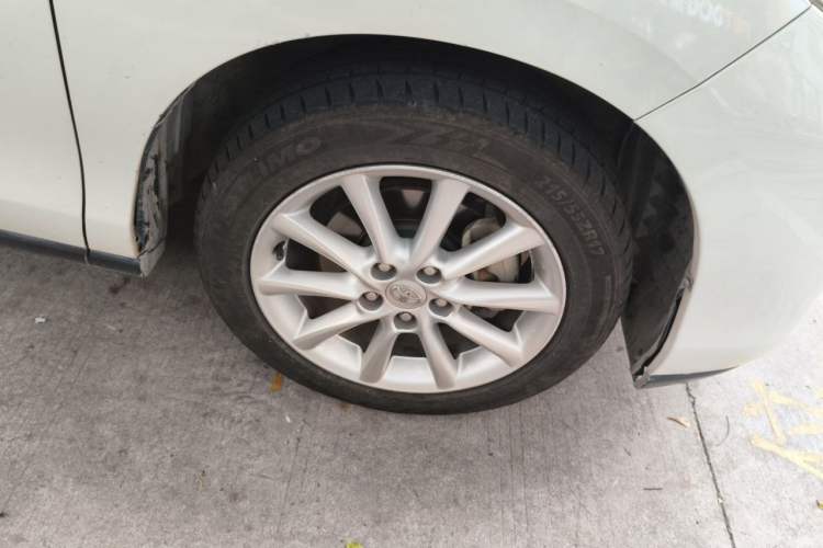 Used Toyota Previa 2012 2.4L 7-Seater Luxury Edition Right Front Wheel Hub