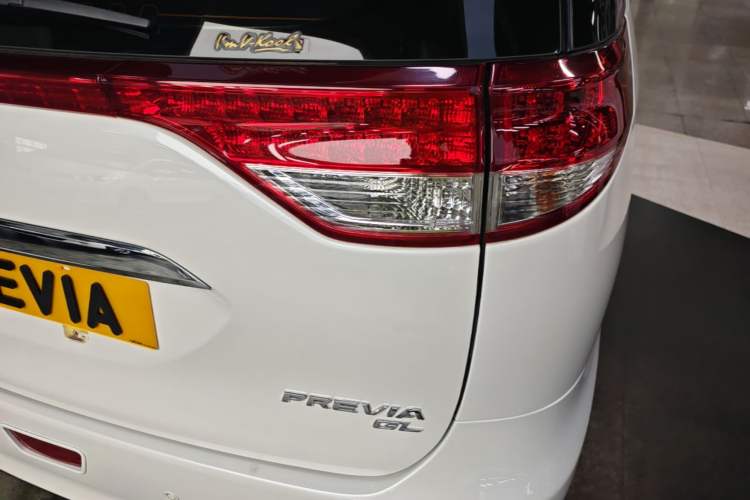 Used Toyota Previa 2012 2.4L 7-Seater Luxury Edition Right Rear Taillight