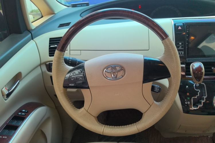 Used Toyota Previa 2012 2.4L 7-Seater Standard Edition Steering Wheel