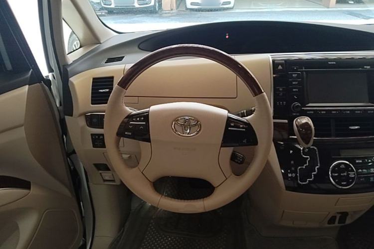 Used Toyota Previa 2012 2.4L 7-Seater Luxury Edition Steering Wheel