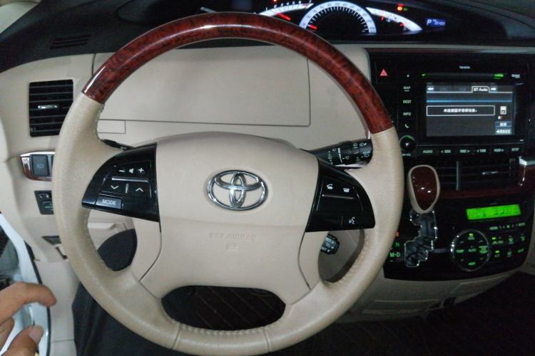 Used Toyota Previa 2012 2.4L 7-Seater Luxury Edition Steering Wheel