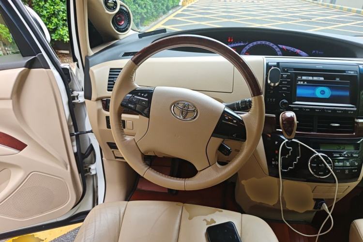 Used Toyota Previa 2012 2.4L 7-Seater Luxury Edition Steering Wheel