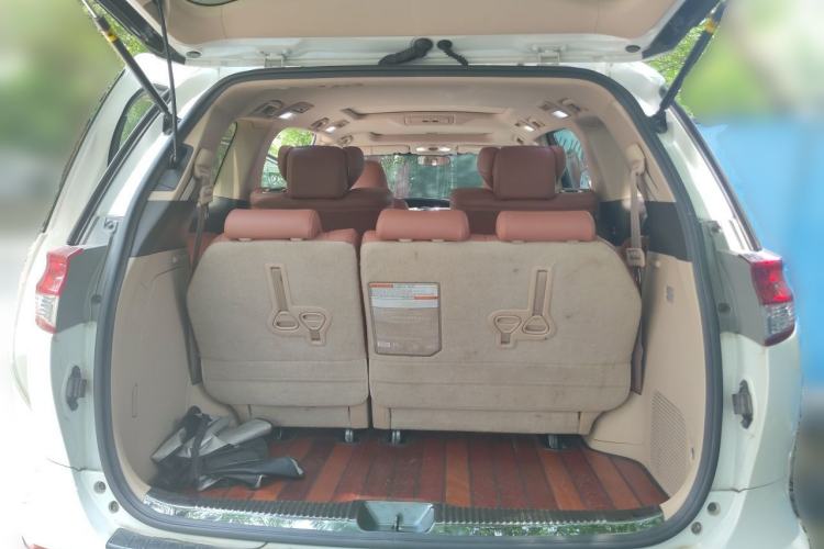 Used Toyota Previa  Trunk