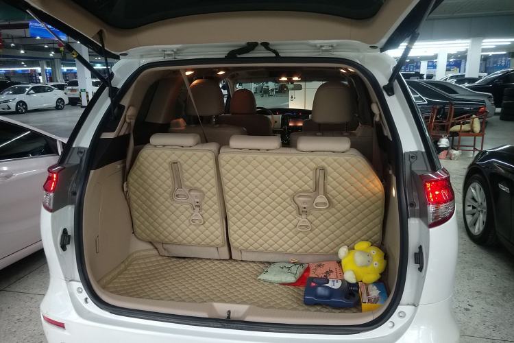 Used Toyota Previa 2012 2.4L 7-Seater Luxury Edition Trunk