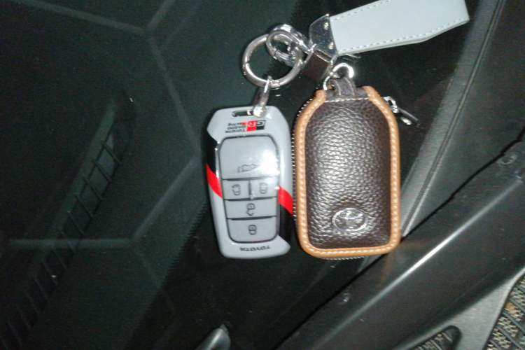 Used Toyota Previa 2012 2.4L 7-Seater Luxury Edition Vehicle Key