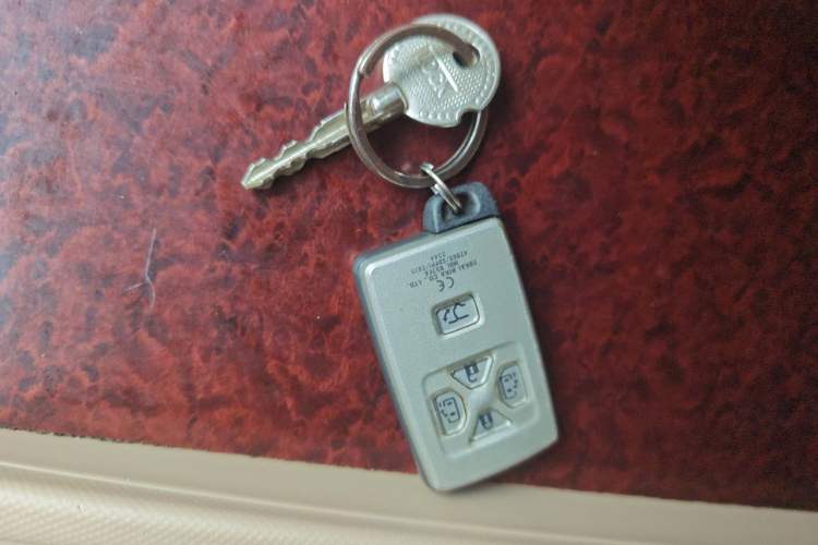 Used Toyota Previa  Vehicle Key