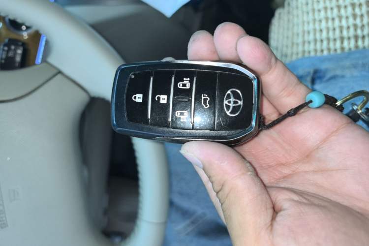 Used Toyota Previa 2012 3.5L 7-Seater Luxury Version Vehicle Key