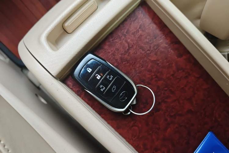 Used Toyota Previa 2012 2.4L 7-Seater Luxury Edition Vehicle Key