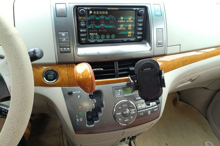 Used Toyota Previa 2012 2.4L 7-Seater Luxury Edition Audio And AC Panel